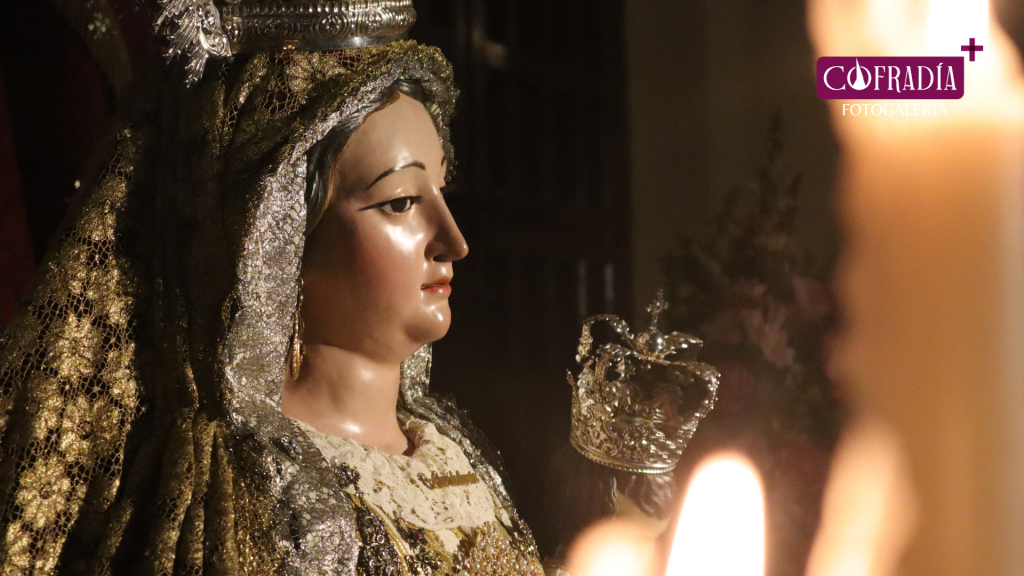 La Virgen de la Candelaria de Camas durante la celebración de sus cultos en imágenesGalería fotográfica de Ntra. Sra. de la Candelaria de Camas en su besamanos