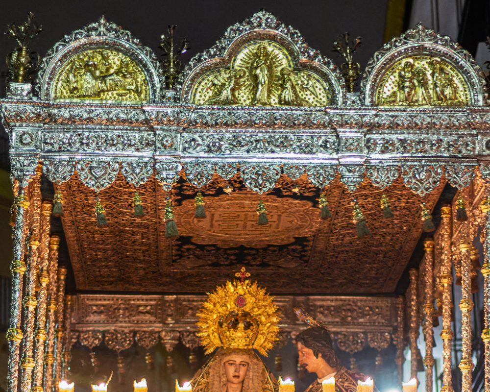 Detalle crestería paso de palio de María Santísima de la Concepción || 